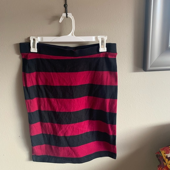 Dresses & Skirts - Mini skirt